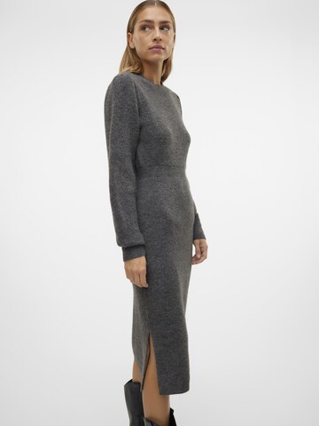 Robes en maille 'VILLA' VERO MODA en gris