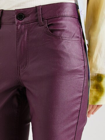 VILA Slim fit Trousers 'Sarah' in Red