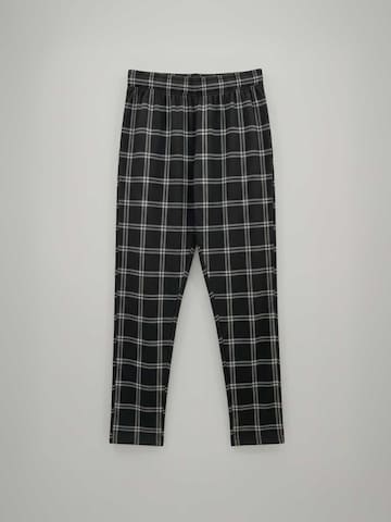 PANTONECLO - Pijama largo 'Pantoneclo Men’s Nightwear Set' en negro