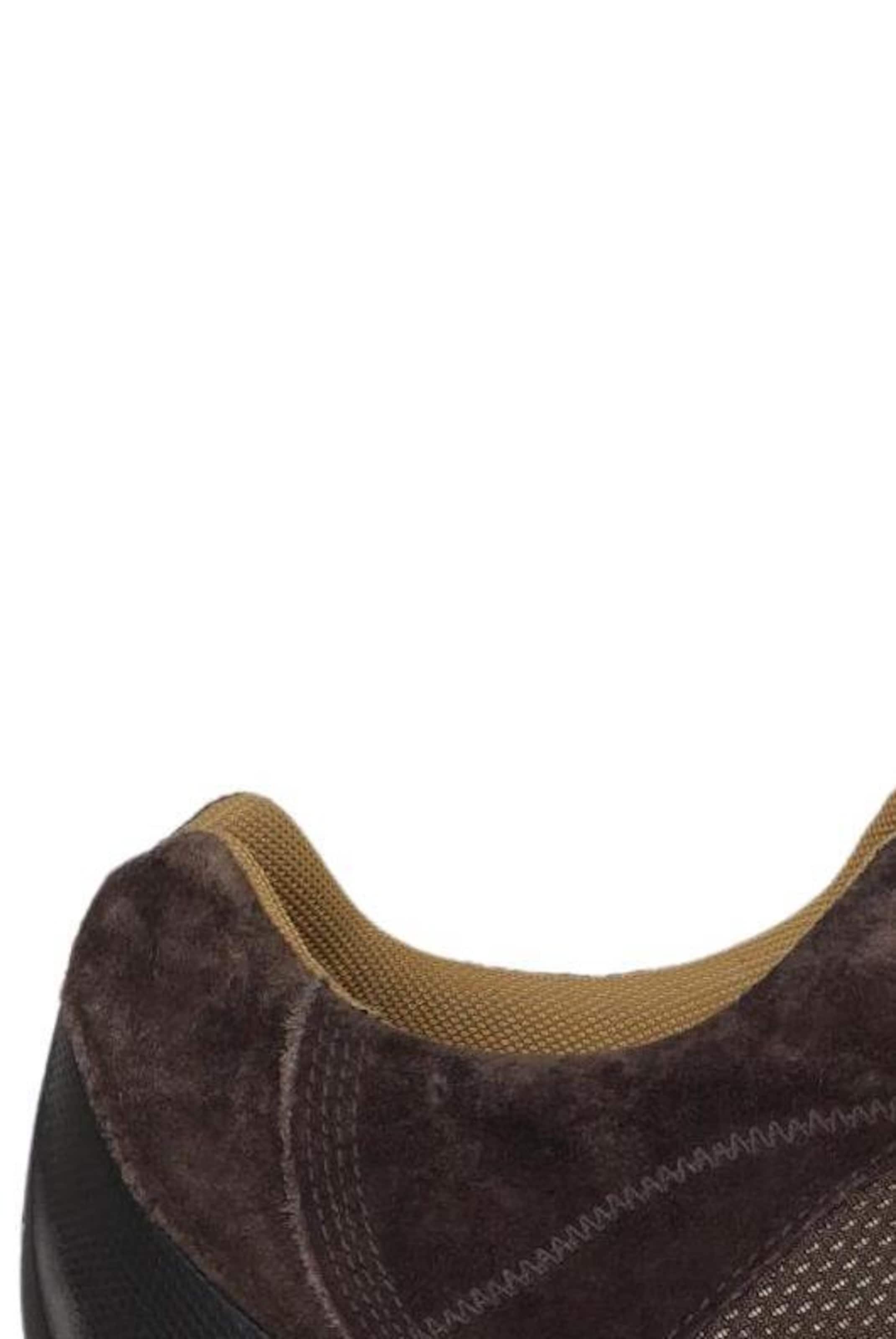 PUMA Sneaker 46 in Braun