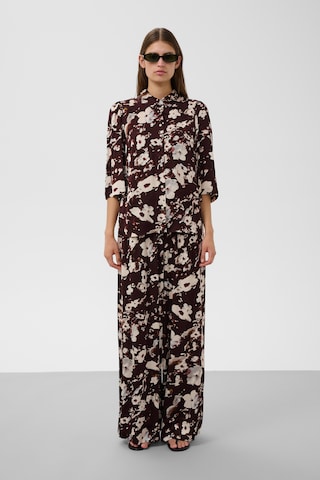 SOAKED IN LUXURY - Blusa 'Clero ' en marrón