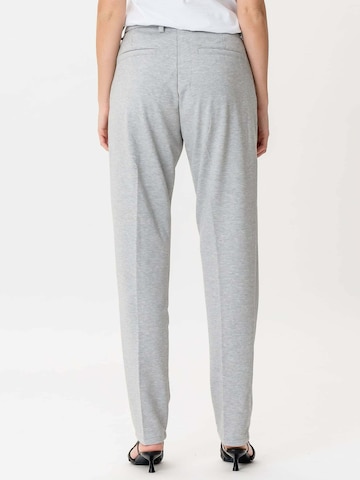 TEESHOPPEN - Tapered Pantalón en gris