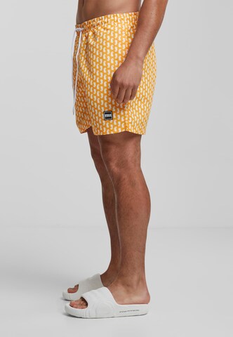 Shorts de bain Urban Classics en orange