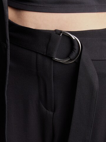 Vero Moda Curve Tapered Pleat-Front Pants 'VMBAILEY' in Black