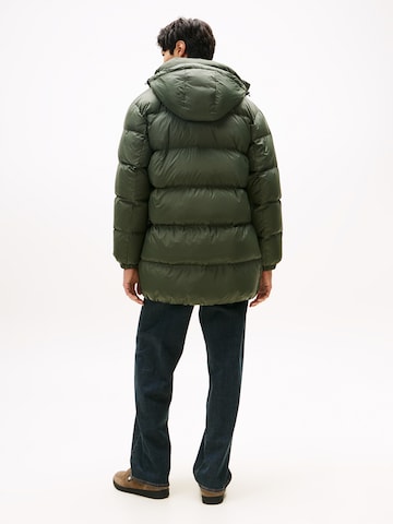 Tommy Jeans Zimní bunda 'ESSENTIAL' – zelená