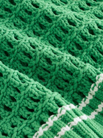 Next Pulover | zelena barva