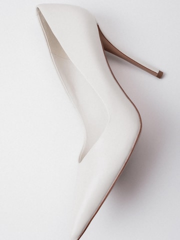 Estro High front pumps '25337-7' in White