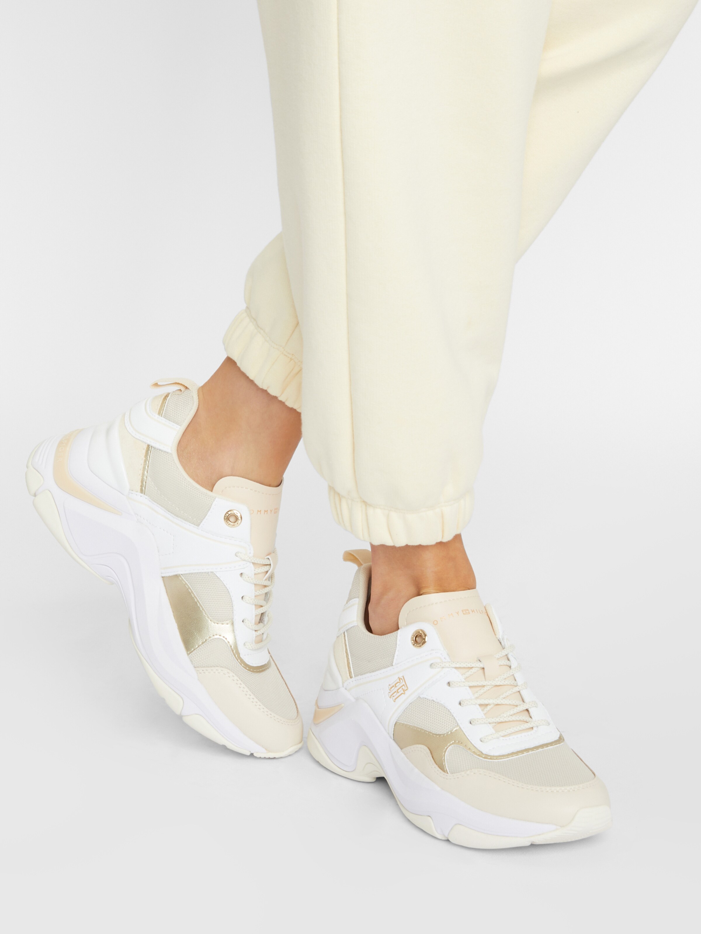tommy hilfiger sneakers beige