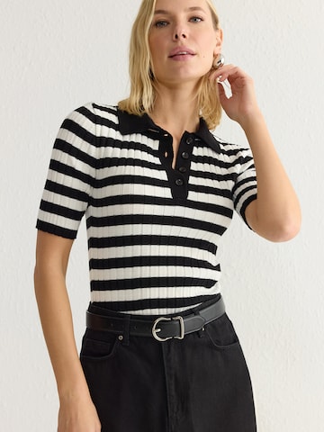 Trendyol Sweter w kolorze czarny: przód