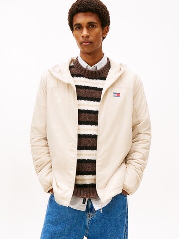 Tommy Jeans Преходно яке 'CHICAGO' в бежово: отпред