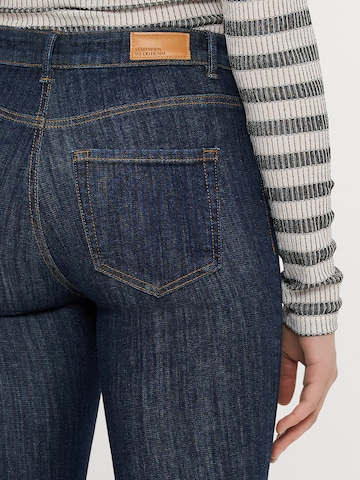 mėlyna Vero Moda Tall Kliošinis Džinsai 'VMFLASH'