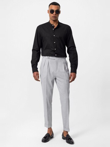 Antioch Regular fit Button Up Shirt in Black