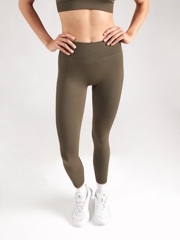 HRMN8 Skinny Παντελόνι φόρμας σε πράσινο: μπροστά