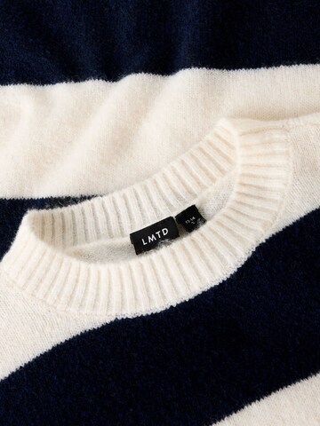 Pull-over LMTD en blanc