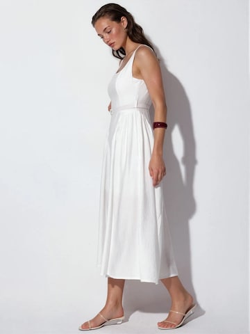 Busem Dress 'Midi' in White