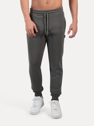 Smilodox Tapered Pants 'Thilo' in Grey: front