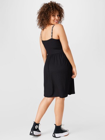 Rochie de vară de la River Island Plus pe negru