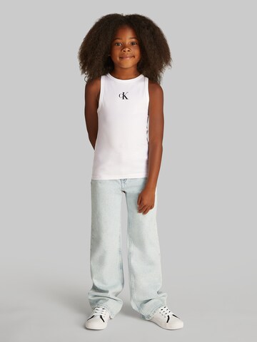 Calvin Klein Jeans - Top en blanco: frente