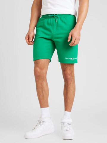 TOMMY HILFIGER Regular Shorts in Grün: Vorderseite