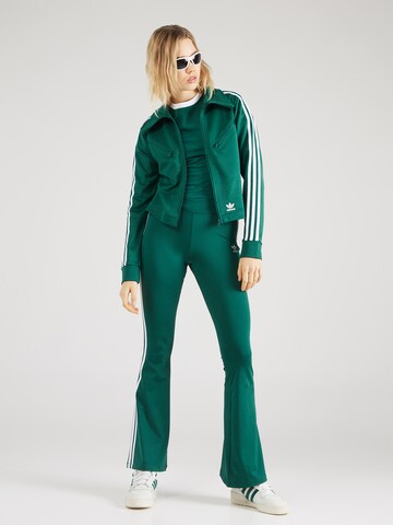 ADIDAS ORIGINALS Rozkloszowany krój Legginsy w kolorze zielony