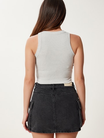 Happiness İstanbul Τοπ σε γκρι