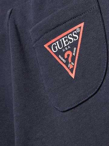Regular Pantalon GUESS KIDS en bleu