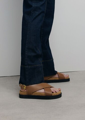 Sandales SACHA en marron : devant