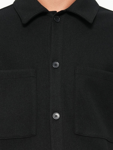 JACK & JONES Regular fit Button Up Shirt 'JJJERRY' in Black
