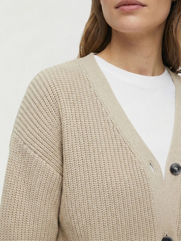 Everly Πλεκτή ζακέτα σε μπεζ