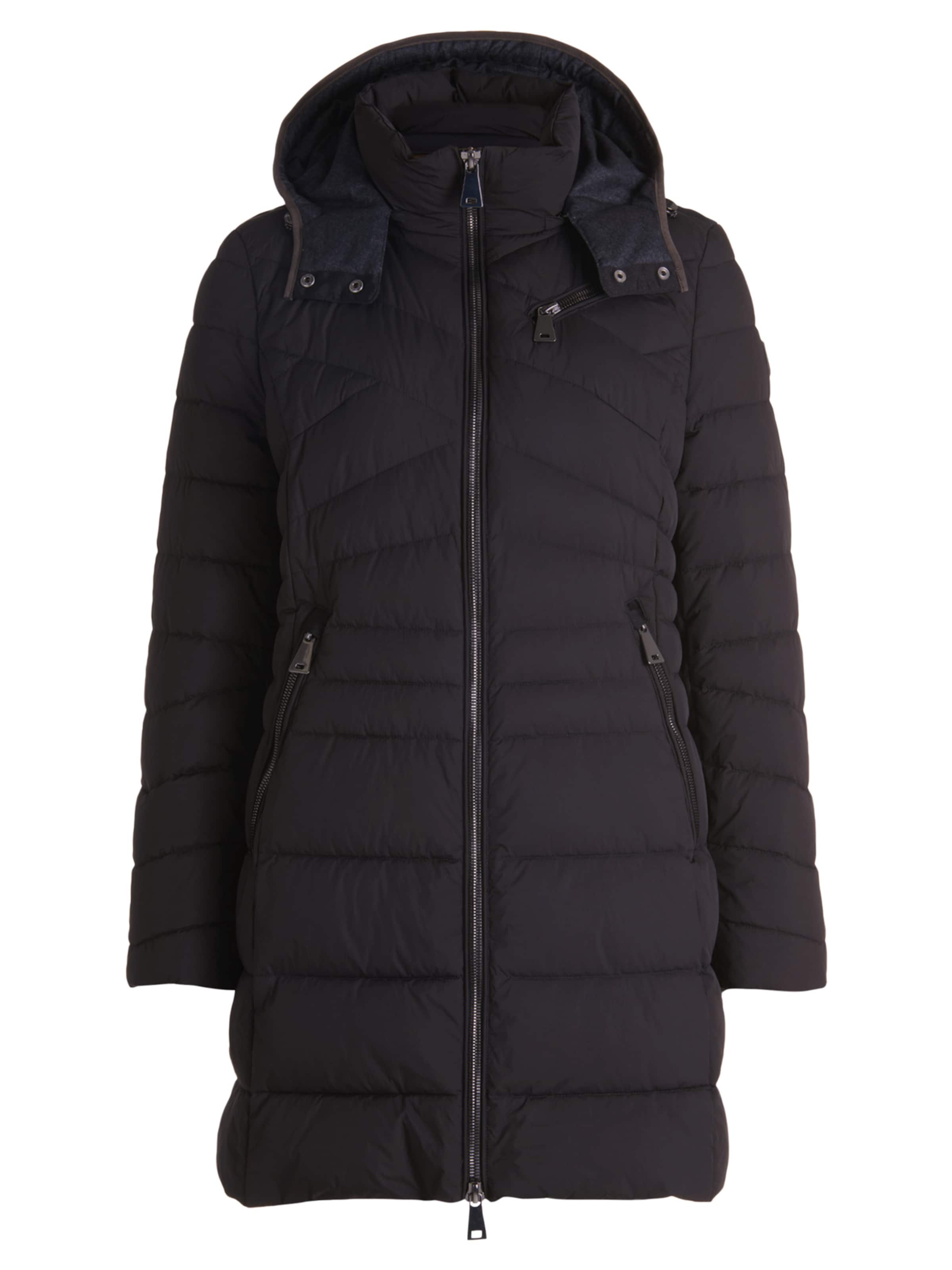 GIL BRET Winter coat in Black: front