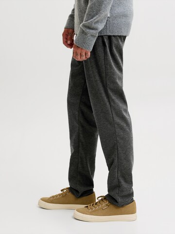 JACK & JONESregular Chino hlače 'JPSTOLLIE DEVON' - siva boja