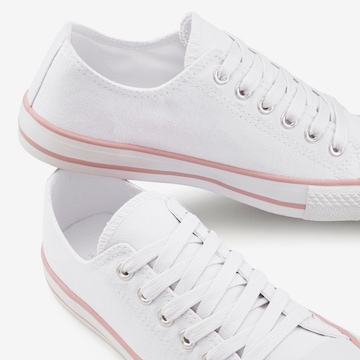 LASCANA Sneakers in White