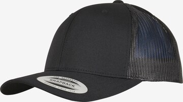 Casquette Flexfit en noir : devant