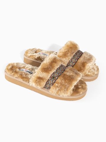 Minnetonka Pantolette 'London' i brun