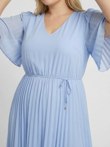 Guido Maria Kretschmer Curvy Cocktailmekko 'Daphne' värissä sininen