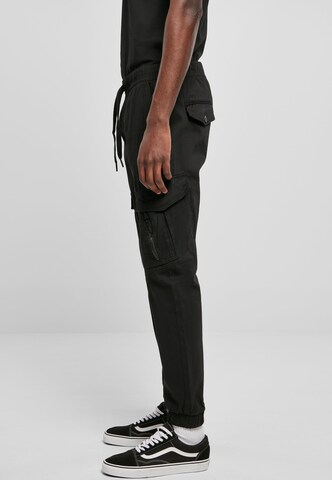 SOUTHPOLE Tapered Cargo trousers in Black