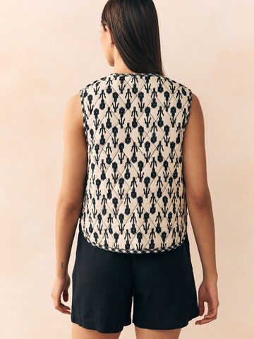 Next Regular Shorts in Schwarz