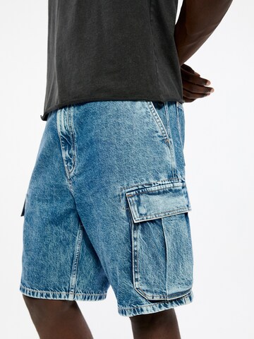 Pull&Bear Loosefit Shorts in Blau