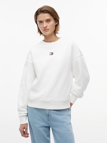 Tommy Jeans Collegepaita värissä valkoinen: etupuoli