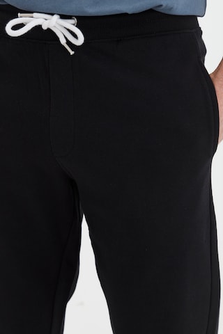 !Solid Regular Sweatpants 'TAMBERT' in Schwarz