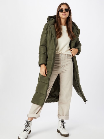 Manteau d’hiver 'Sally' ABOUT YOU en vert