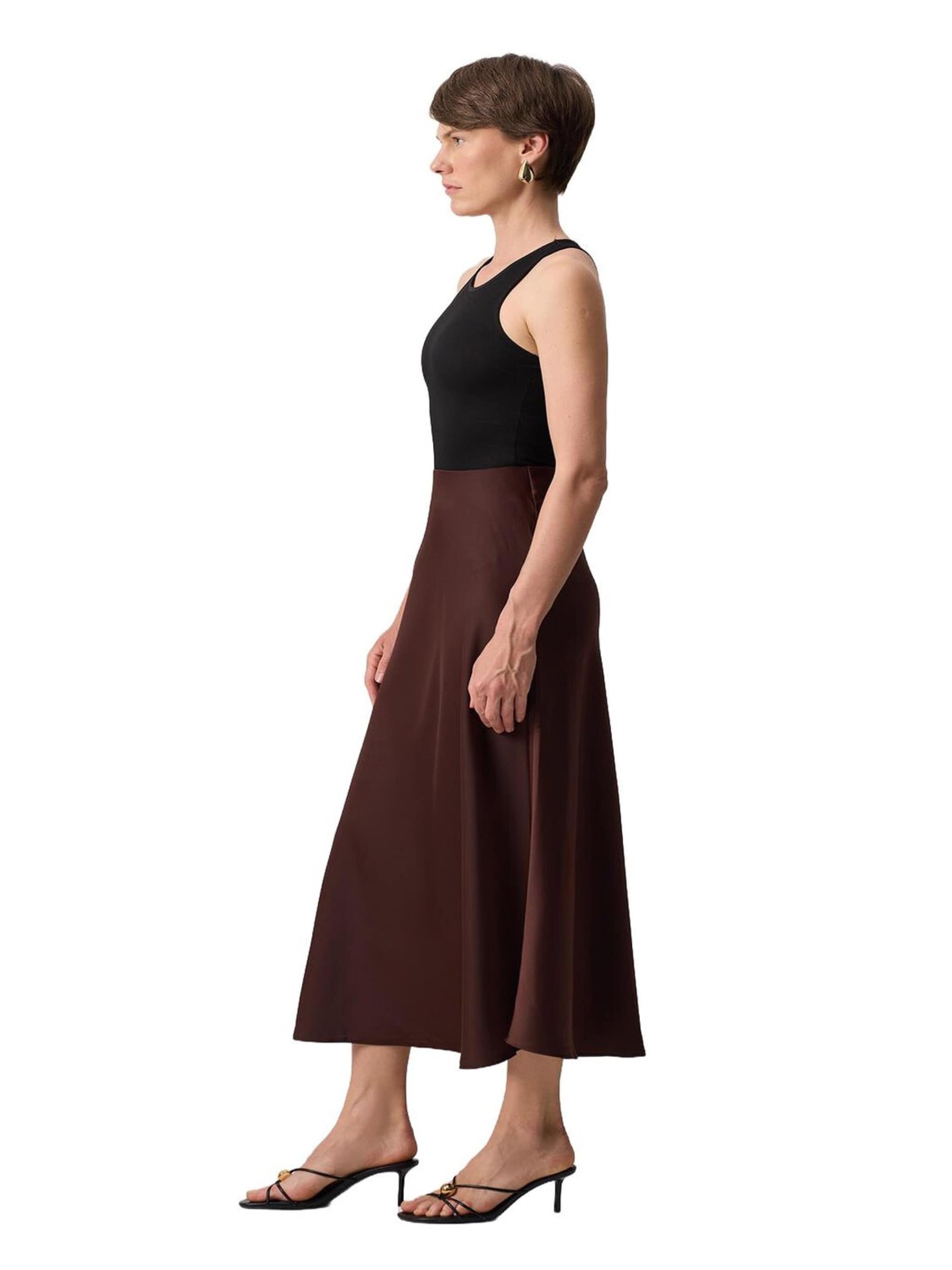 Touche Prive Skirt in Brown