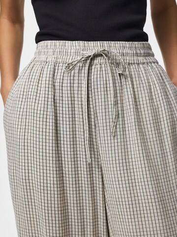 Wide Leg Pantalon 'PCPia' PIECES en beige