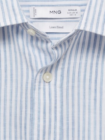 MANGO MAN Regular fit Button Up Shirt 'EMMA' in Blue
