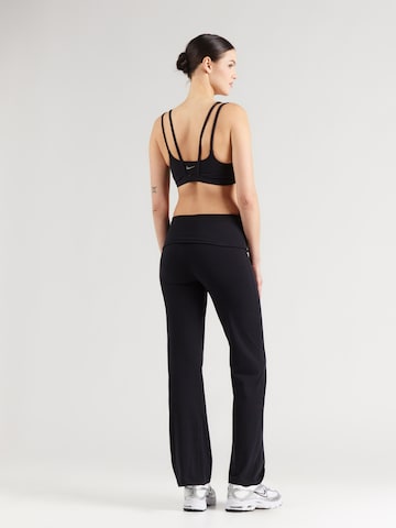 Nike Sportswear Flared Κολάν σε μαύρο: πίσω