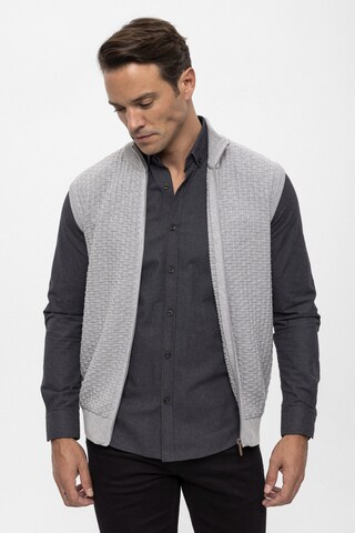 Vestes en maille Felix Hardy en gris : devant