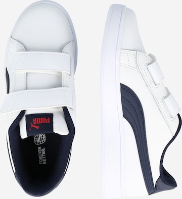 Sneaker 'Smash v2' di PUMA in bianco