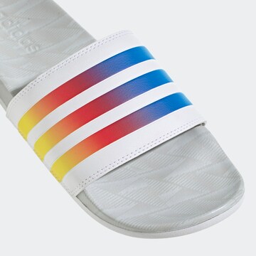 Claquettes / Tongs 'Comfort Adilette' ADIDAS SPORTSWEAR en blanc