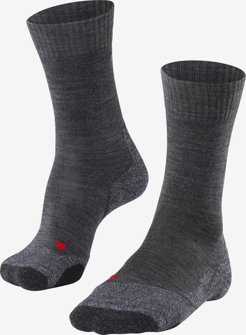 FALKE Sportsocken 'TK2 Explore' in Grau: Vorderseite