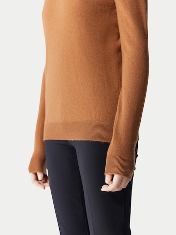 GOBI Cashmere - Jersey 'Women's Essential Cashmere Crewneck Sweater' en marrón